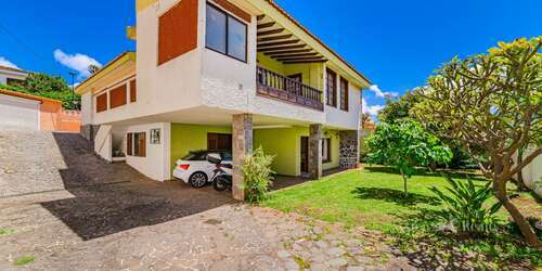 6 Bedroom Villa