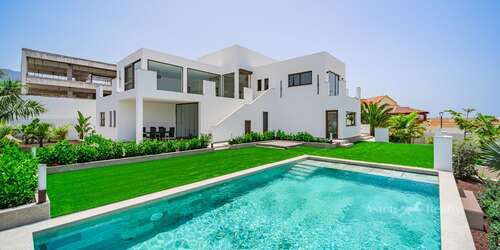 5 Bedroom Villa - Playa Paraíso