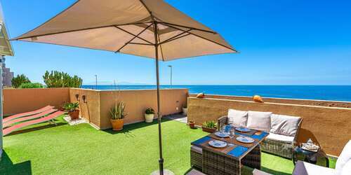 Seafront 4 Bedroom Apartment - Radazul