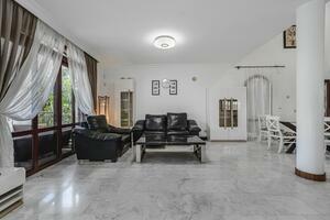 5 Bedroom Villa - Torviscas Alto (2)