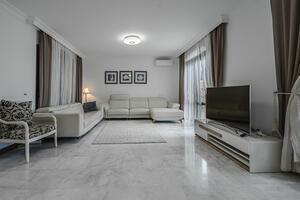 5 Bedroom Villa - Torviscas Alto (1)