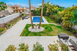 5 Bedroom Villa - Torviscas Alto (1)
