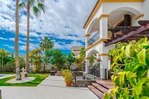 5 Bedroom Villa - Torviscas Alto (0)