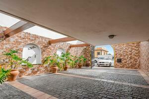 5 Bedroom Villa - Torviscas Alto (3)