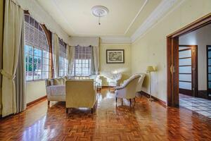 8 Bedroom Villa - Santa Cruz (0)