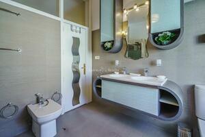 8 Bedroom Villa - Santa Cruz (0)
