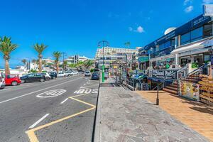 Business - Puerto de Santiago (1)