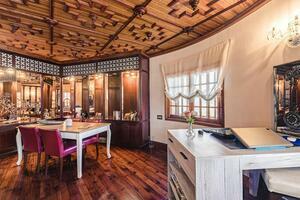 9 Bedroom Hotel - La Laguna (2)