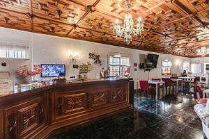 9 Bedroom Hotel - La Laguna (1)