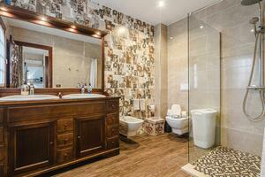 9 Bedroom Hotel - La Laguna (3)