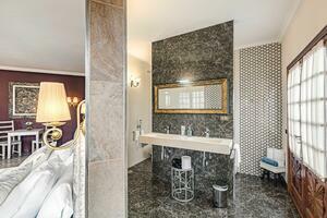 9 Bedroom Hotel - La Laguna (0)