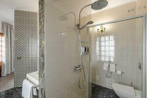 9 Bedroom Hotel - La Laguna (1)