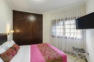 9 Bedroom Hotel - La Laguna (2)