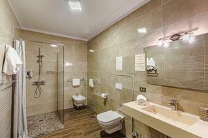 9 Bedroom Hotel - La Laguna (0)