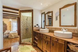 5 Bedroom Villa - Torviscas Alto (0)