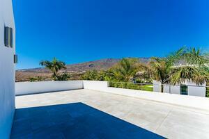 6 Bedroom Villa -  La Caleta (0)