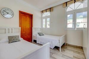 4 Bedroom Villa - Torviscas Alto (0)