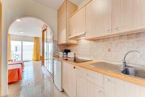 79 Bedroom Hotel - Costa del Silencio (0)
