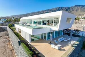 5 Bedroom Villa -  La Caleta (0)
