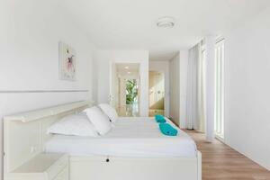 5 Bedroom Villa -  La Caleta (0)