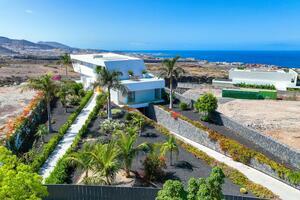 5 Bedroom Villa -  La Caleta (0)