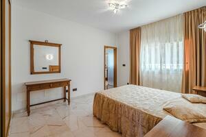 6 Bedroom Villa - Roque del Conde (3)