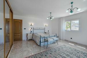 6 Bedroom Villa - Roque del Conde (0)