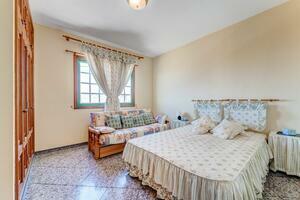 6 Bedroom House - Tijoco Alto (1)