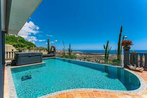 Luxury 4 Bedroom Villa - Adeje (1)