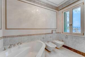 7 slaapkamers Villa op de Eerste lijn - International (2)