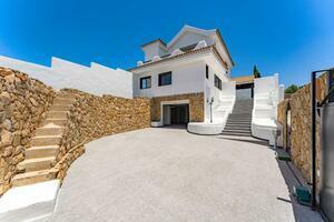 5 Bedroom Villa - Playa Paraíso (0)