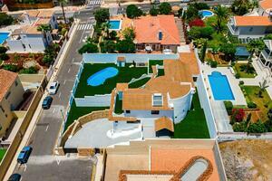 5 Bedroom Villa - Playa Paraíso (0)