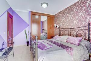 3 Bedroom House - Parque de la Reina - Urbanizacion La Perla (0)