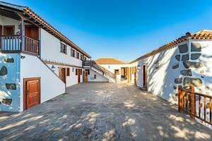 20 Bedroom Hotel - Los Realejos (2)