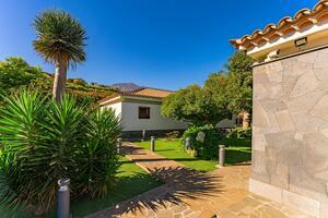 20 Bedroom Hotel - Los Realejos (2)