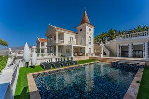 Luxury 7 Bedroom Villa - San Eugenio Alto - Villa Esther (1)
