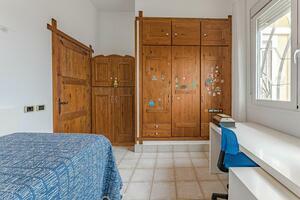 Casa de 6 dormitorios - Las Galletas (2)