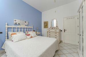 Casa de 6 dormitorios - Las Galletas (1)