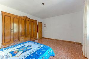 5 Bedroom House - El Tanque (2)