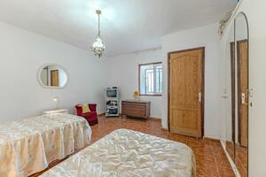 5 Bedroom House - El Tanque (0)