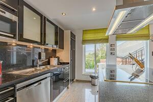 9 Bedroom Villa - Alcalá (1)
