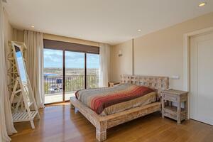 5 Bedroom Villa - Los Abrigos (1)
