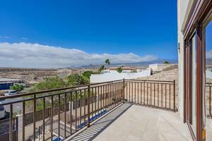 6 Bedroom Villa - El Médano — photo 16 of 26