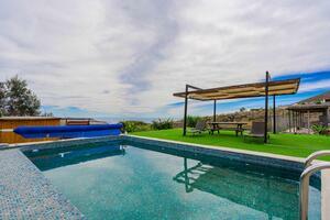 9 Bedroom Villa - Arona (1)