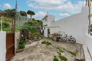 Casa de 3 dormitorios - El Tanque (0)