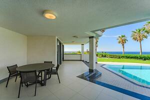Seafront 5 Bedroom Villa - Amarilla Golf (3)