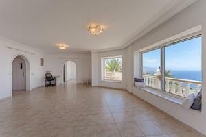 5 Bedroom Villa - Santa Úrsula (1)