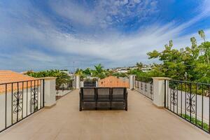 5 Bedroom Villa -  La Caleta (0)