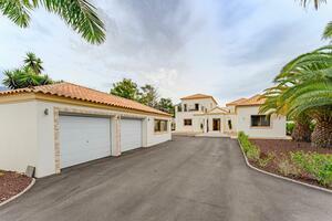 5 Bedroom Villa -  La Caleta (1)