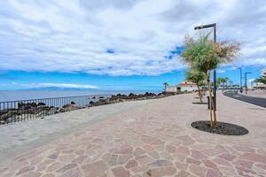 Bedrijf - Playa San Juan (2)